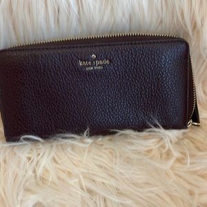 NWT KATE SPADE LARGE CONTINENTAL WALLET CHOCOLATE/ Cherry in color